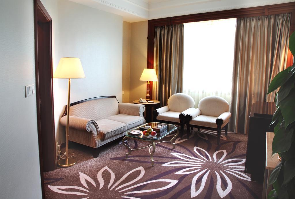 Foshan Fontainebleau Hotel Екстериор снимка